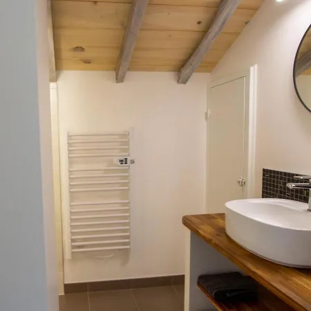 Maison Authentique Avec Piscine, étang Privatif Et Confort Moderne En Dordogne - Fr-1-616-332 *