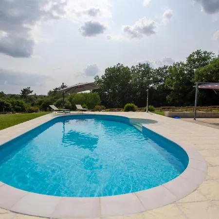 Maison Authentique Avec Piscine, étang Privatif Et Confort Moderne En Dordogne - Fr-1-616-332 *