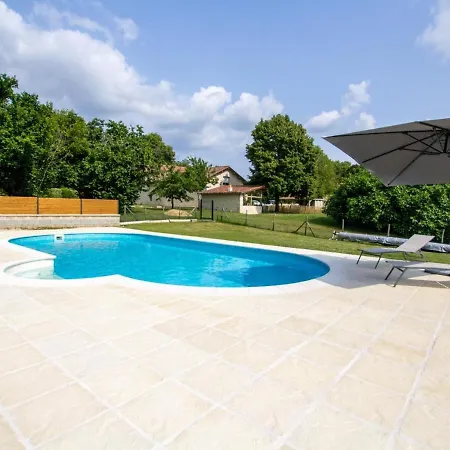 Maison Authentique Avec Piscine, étang Privatif Et Confort Moderne En Dordogne - Fr-1-616-332 Agonac